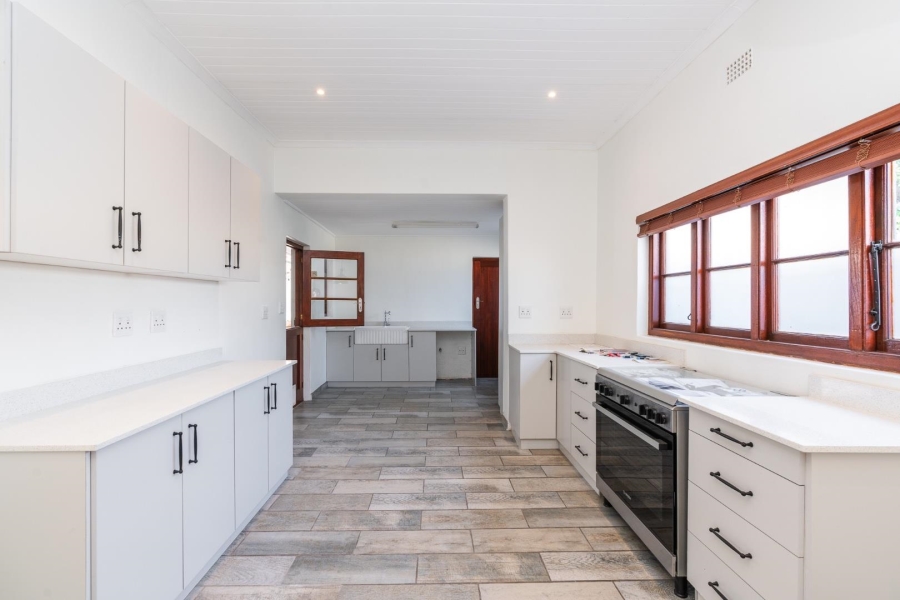 To Let 4 Bedroom Property for Rent in Mowbray Western Cape